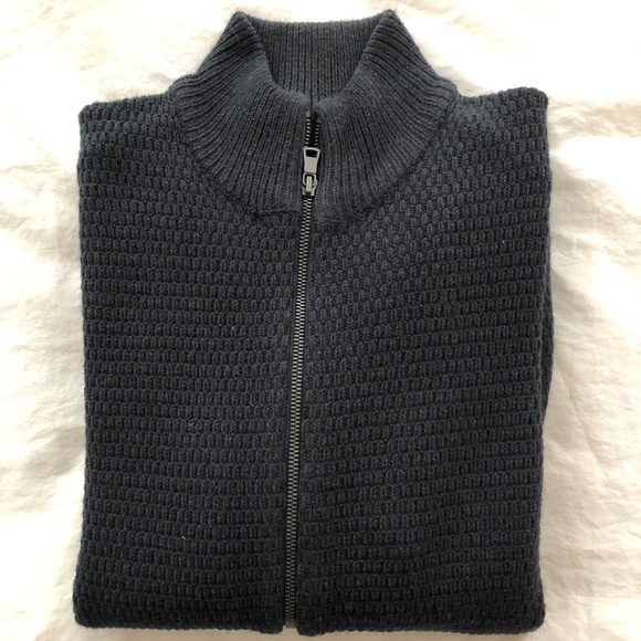 Men's Textured Zip-Front Cardi/Jacket - Picture 12 of 12